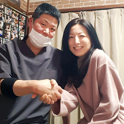 骨盤痩身矯正後の女性